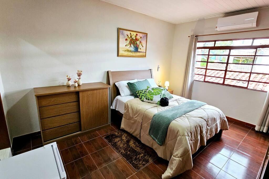 Вілла Casa Dos Coelhos, 750M Do Centro, Ate 12 Pessoas Тірадентіс Екстер'єр фото